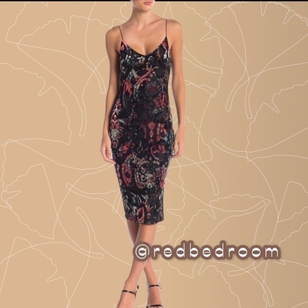 Bodycon velvet cami midi dress - Picture 4 of 6